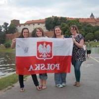 GVSU students with Poland flag